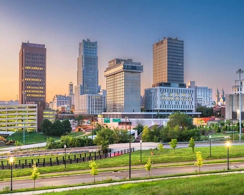 moving to akron guide
