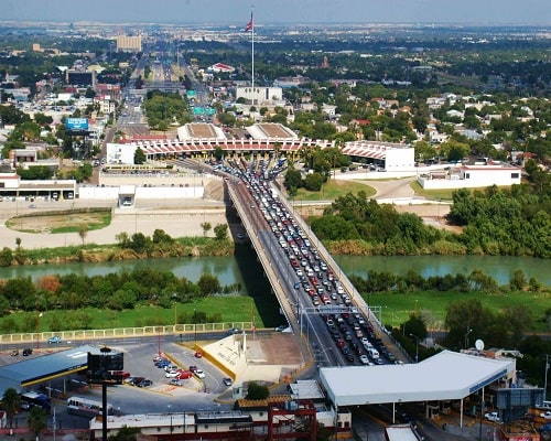 moving to laredo guide